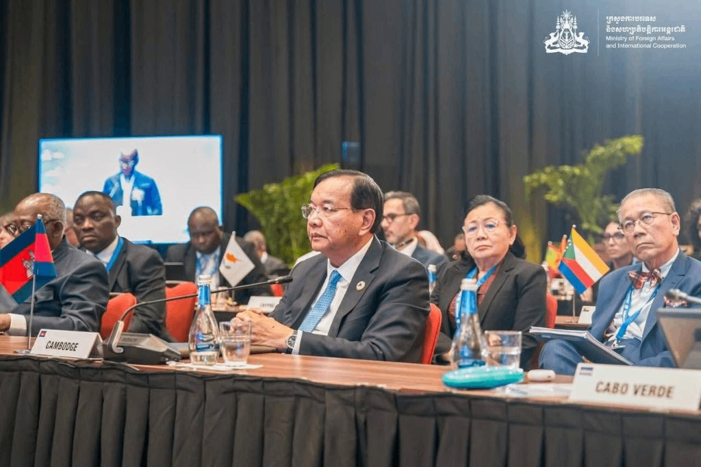 Résultats de la participation de Son Excellence le Vice-Premier Ministre PRAK Sokhonn à la 46e Conférence Ministérielle de la Francophonie et aux réunions bilatérales à Kigali, République du Rwanda
